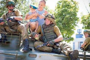 День ВДВ в Мариуполе. Фоторепортаж