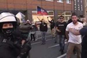 В Германии группировка под флагом «ДНР» провоцировали полицию на драку