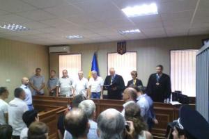 Аброськина и Зинченко суд оставил за решеткой до 1 октября