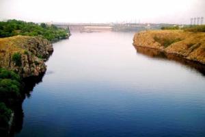 Экологи бьют тревогу - река Днепр почти остановилась