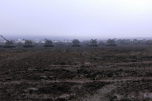 Боевики ежедневно ровняют с землей поселки вблизи Мариуполя, - штаб