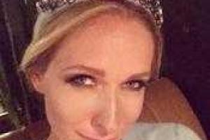 Телеведущая Катя Осадчая выставила в соцсети фото-селфи с мамой