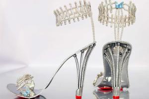 Бейонсе купила бриллиантовые туфли за $300 тыс.