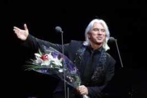 Певец Дмитрий Хворостовский вернулся на сцену после серьезной болезни