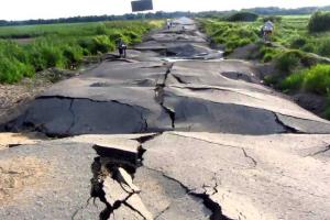 Рано радовались жители Алтая: В Барнауле сняли весь новый асфальт