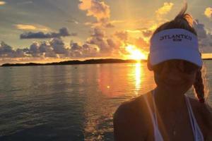 Анна Курникова поделилась фото с роскошного отдыха с Энрике Иглесиас