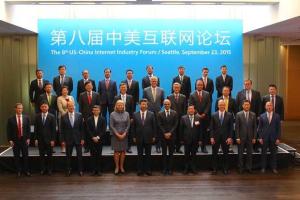 Протокольная фотография на триллион долларов облетела все мировые СМИ