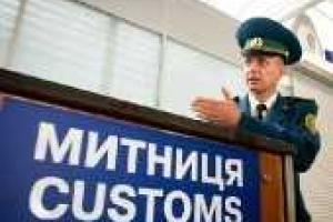 Пограничнику, за ввоз авто для АТО, сломали челюсть прямо на рабочем месте