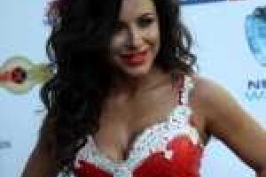 Ани Лорак порадовала фото в черном боди