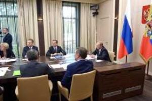 В Кремле Путин провел срочное совещание с членами правительства