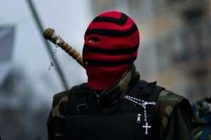 В Киеве активисты ​"Правого сектора" заблокировали Крещатик