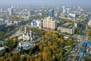 О мощных взрывах в Донецке сообщают в соцсетях местные жители