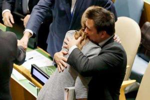 Фото жаркий объятий Климкина и Пауэр демонстрирует, насколько Украина и Америка стали близки, - Нусс