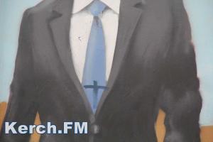 "Путин, пошел вон из Крыма": В Керчи испортили еще два граффити Путина