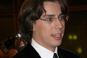 Российский шоумен удивил зрителей «Новой волны» своим видом