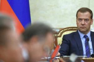 Медведев прогнозирует введение санкций против Украины