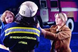В Житомирской области спасатели освободили двух малолетних детей из квартирного плена 