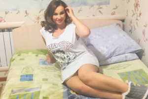 Анфису Чехову терроризируют "мастера пикапа"