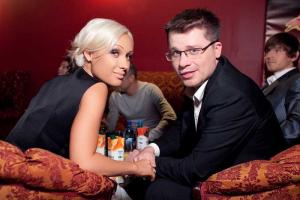 Жена Харламова о разводе: Гарик взял нож и отрезал мне сердце