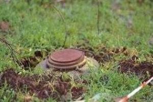 Военные саперы занимаются разминированием двух железнодорожных, - АТО