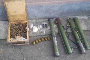 В Донецкой области сотрудники СБУ нашли тайник со взрывным устройством