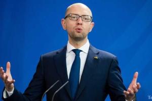 Яценюк заявил, что если в Москве не пойдут на уступки, то Украина откажется обслуживать кредит
