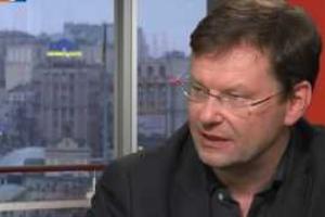 Украинская власть подигрывает олигархам - эксперт