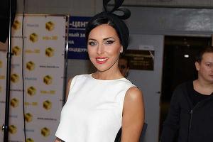 Певица Алсу продемонстрировала плоский живот