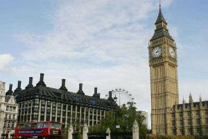 После терактов в Париже британцы хотели бы выйти из ЕС