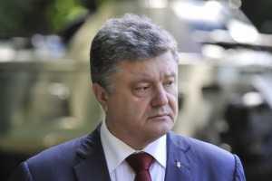 Порошенко: У военных на Донбассе есть твердый приказ открывать огонь на поражение