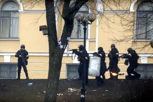 В сети появилось уникальное видео с передвижением "беркутовца" Аброськина во время расстрела Майдана