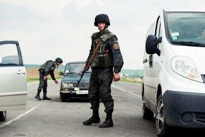 На Донбассе боевики взяли в заложники гражданских 