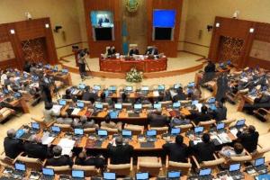 Украинский парламент принял скандальную поправку к Трудовому кодексу