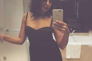 Настя Каменских поделилась фото в откровенном наряде