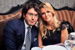 Андрей Малахов показал редкие кадры с женой