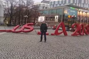 В Калининграде шторм уничтожил надпись "Russian" на "US", - очевидцы