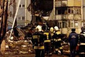 В Волгограде под завалами дома могут оставаться люди, - МЧС