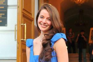 Марина Александрова впервые после родов вышла в свет