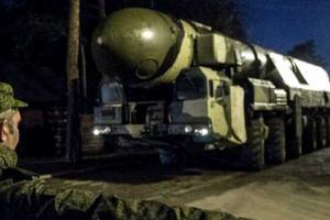 Россия запустила межконтинентальную баллистическую ракету РС-12М «Тополь»