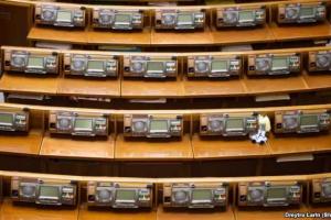 Бюджет на 2016 год депутаты рассмотрят после полуночи, - КМУ