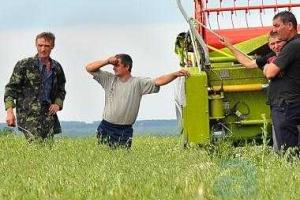 На Харьковщине аграрии повысили зарплату более 13 тысячам работникам