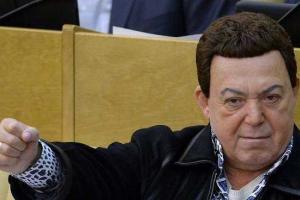 Кобзона чуть не затоптал слон на церемонии открытия цирка. Видео