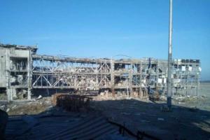 В районе донецкого аэропорта продолжаются обстрелы, - ОБСЕ