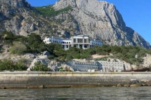 Недостроенный дворец Януковича в Крыму передан во владение Путину
