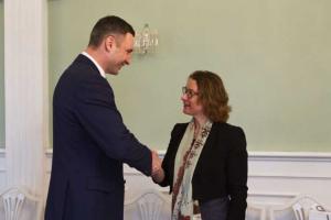В Киеве Кличко встретился с послом Франции