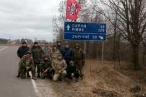 Активисты УНСО в Ровенской области присоединились к акции по блокаде фур с российскими номерами