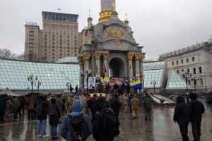В центре Киева сносят палатки активистов