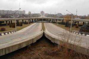 Луганск выглядит беднее Донецка: без транспорта и людей - блогер