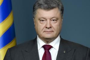 Порошенко призвал Яценюка и Шокина уйти в отставку по своей воле