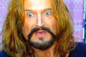 Эпатажный актер Никита Джигурда превратил себя в патриарха